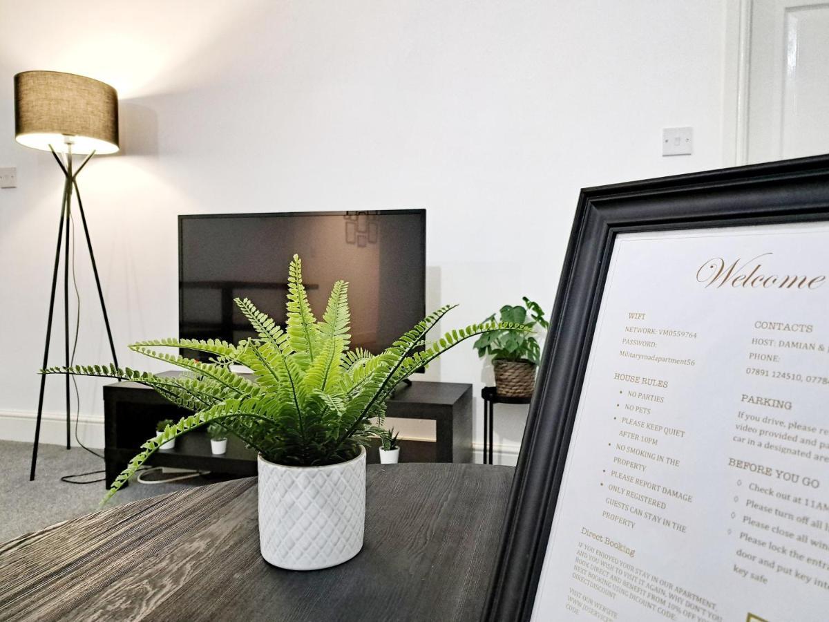 Stylish 2 Bed Apartment With Free Parking, Speed Wifi, Free Parking Colchester Bagian luar foto